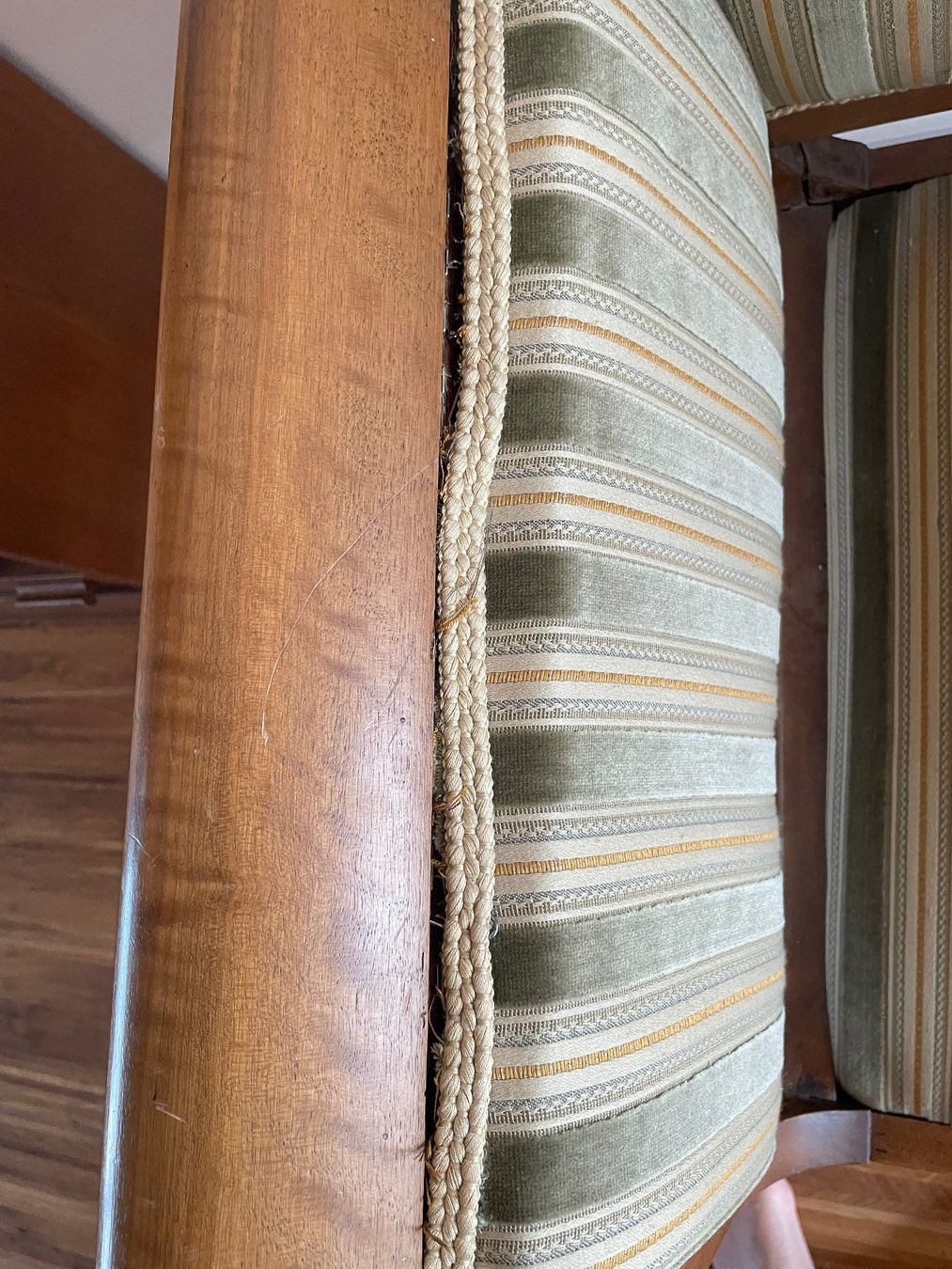 Divani: Klassisches Biedermeier-Sofa – Usato da Winterthur venduto da Fengler 2