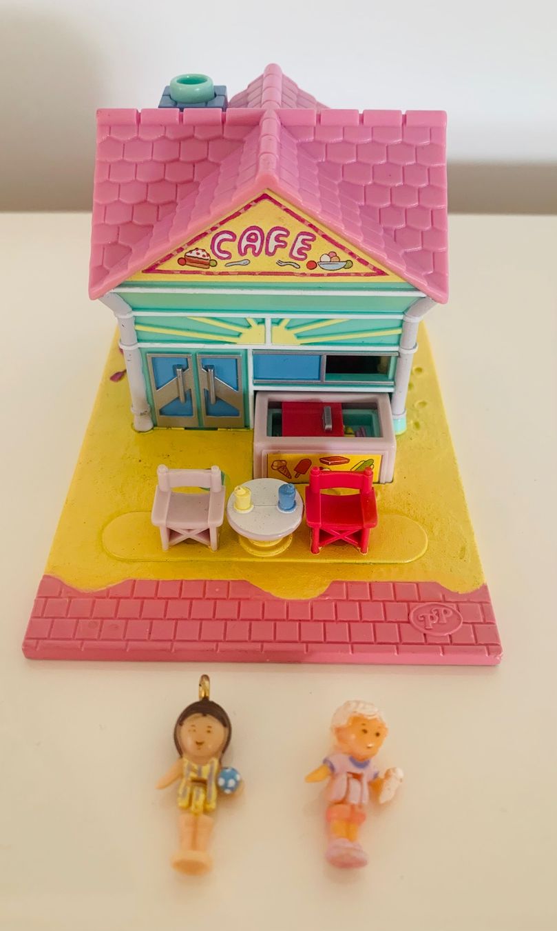 Polly Pocket Spielzeuge: A2: Polly Pocket Cafe House mit Figuren – Gebraucht aus Uster von myleens_vintage_toys