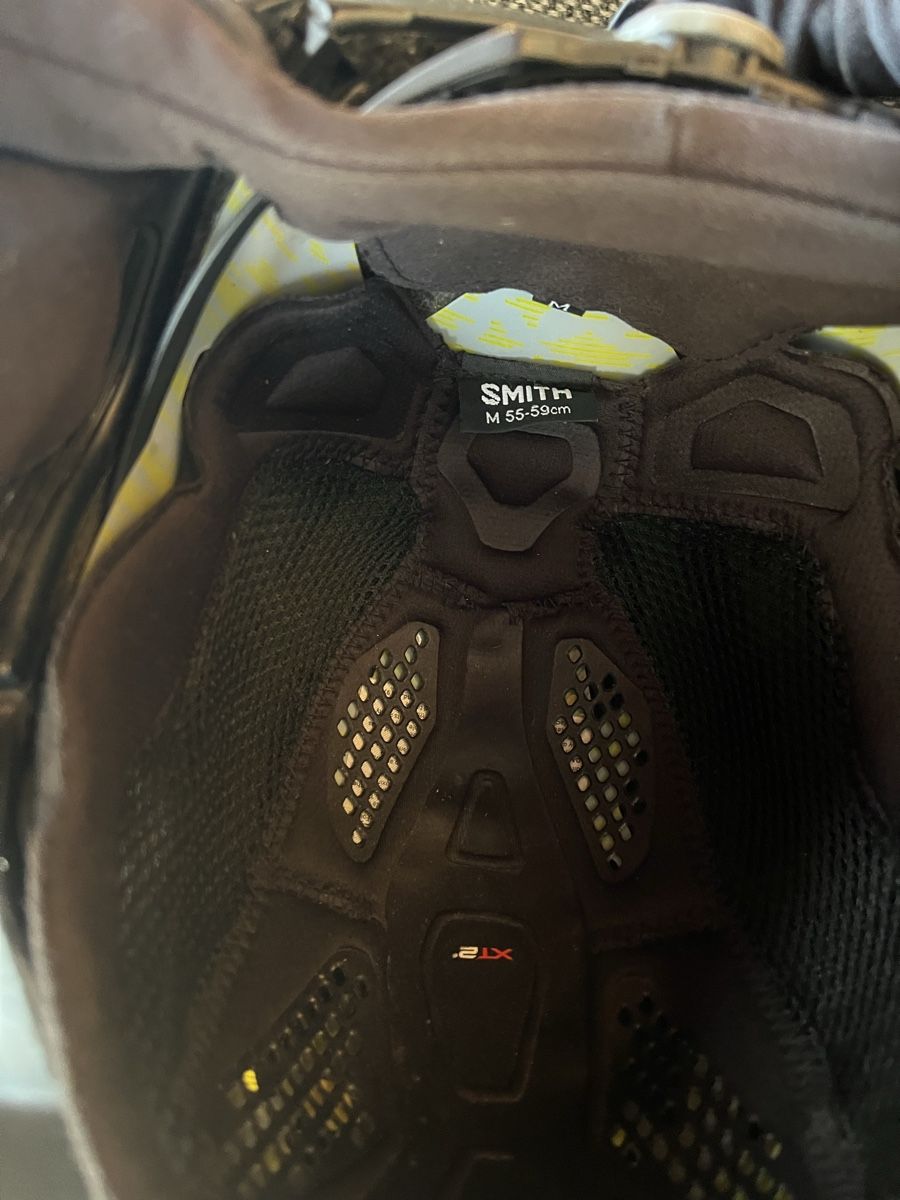Smith Optic Caschi: Casque de ski smith – Usato da La Tzoumaz venduto da lul_wl9z 4