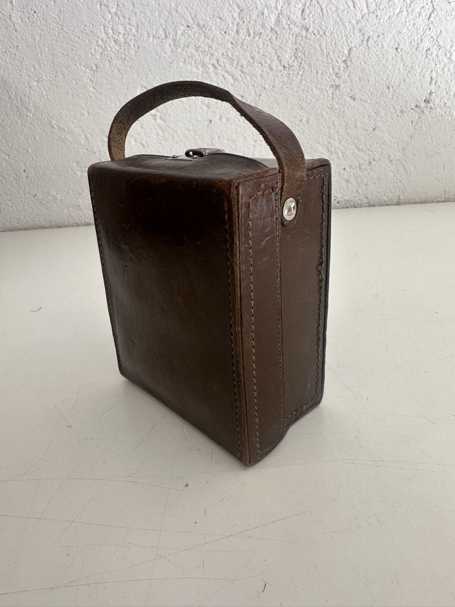Misurare: Vintage Zellweger AG Uster Messgerät mit Ledertasche – Usato da Zetzwil venduto da ZB05 7