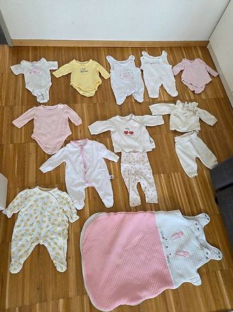 Babykleidung Grösse 56