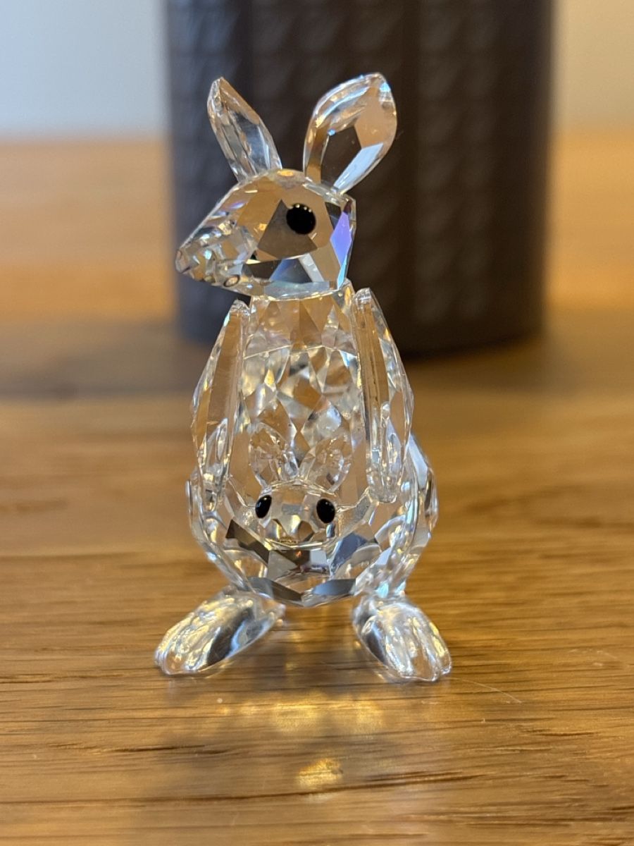 Swarovski Tutte le decorazioni: Swarovski Känguru mit Baby Box – Usato da La Plaine venduto da Spooty67 3