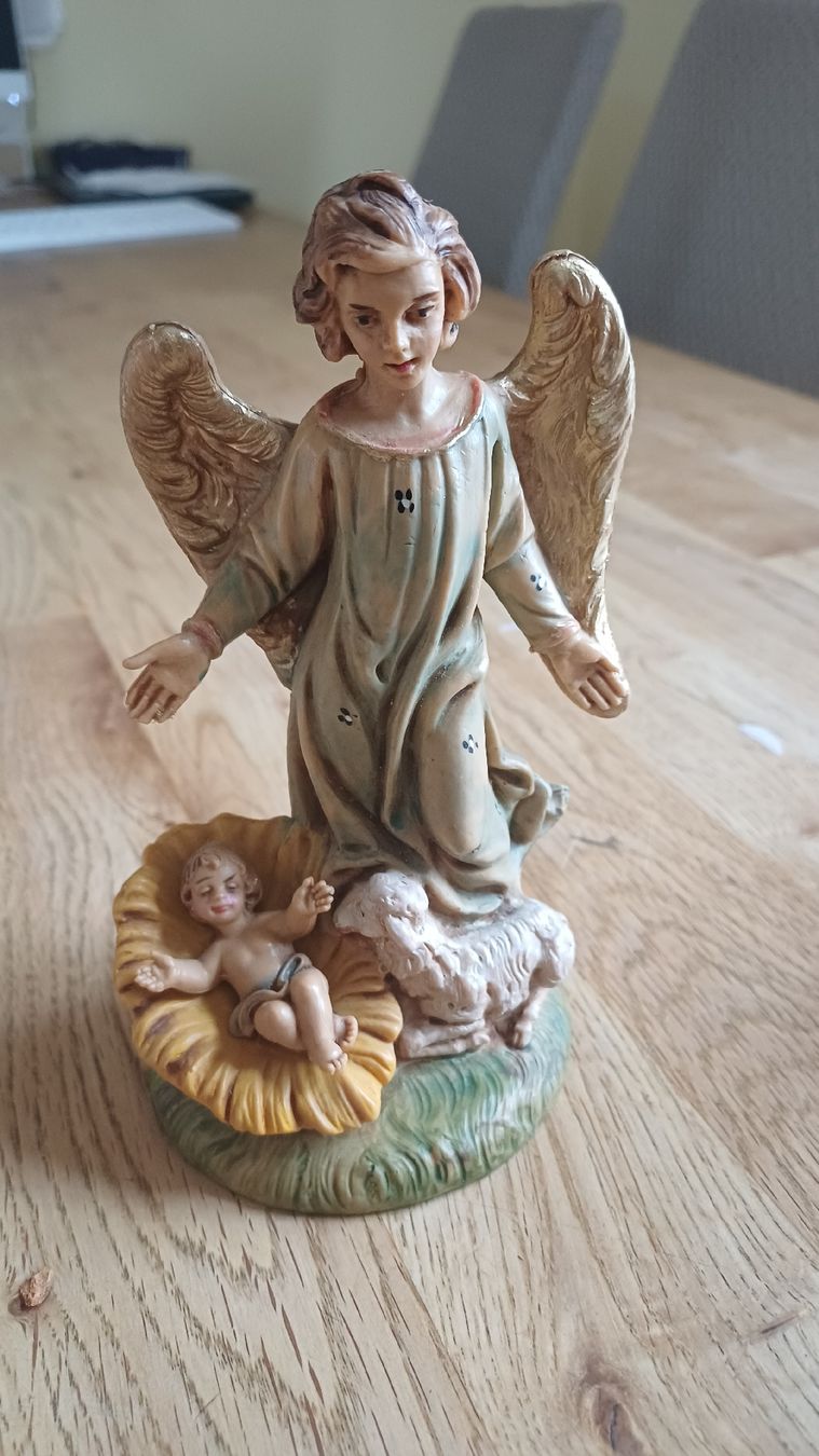 Figurines: Engeifigur mit Jesus – D'occasion à Flawil par Pinkmalibu 8