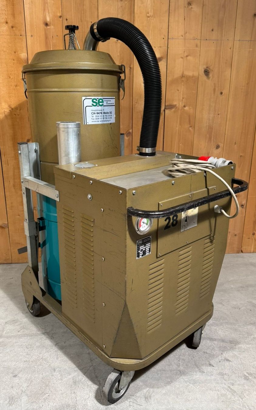 Staubsauger & Zubehör: Industriesauger CFM 3507 W – Gebraucht aus Weite von SEWEITE76