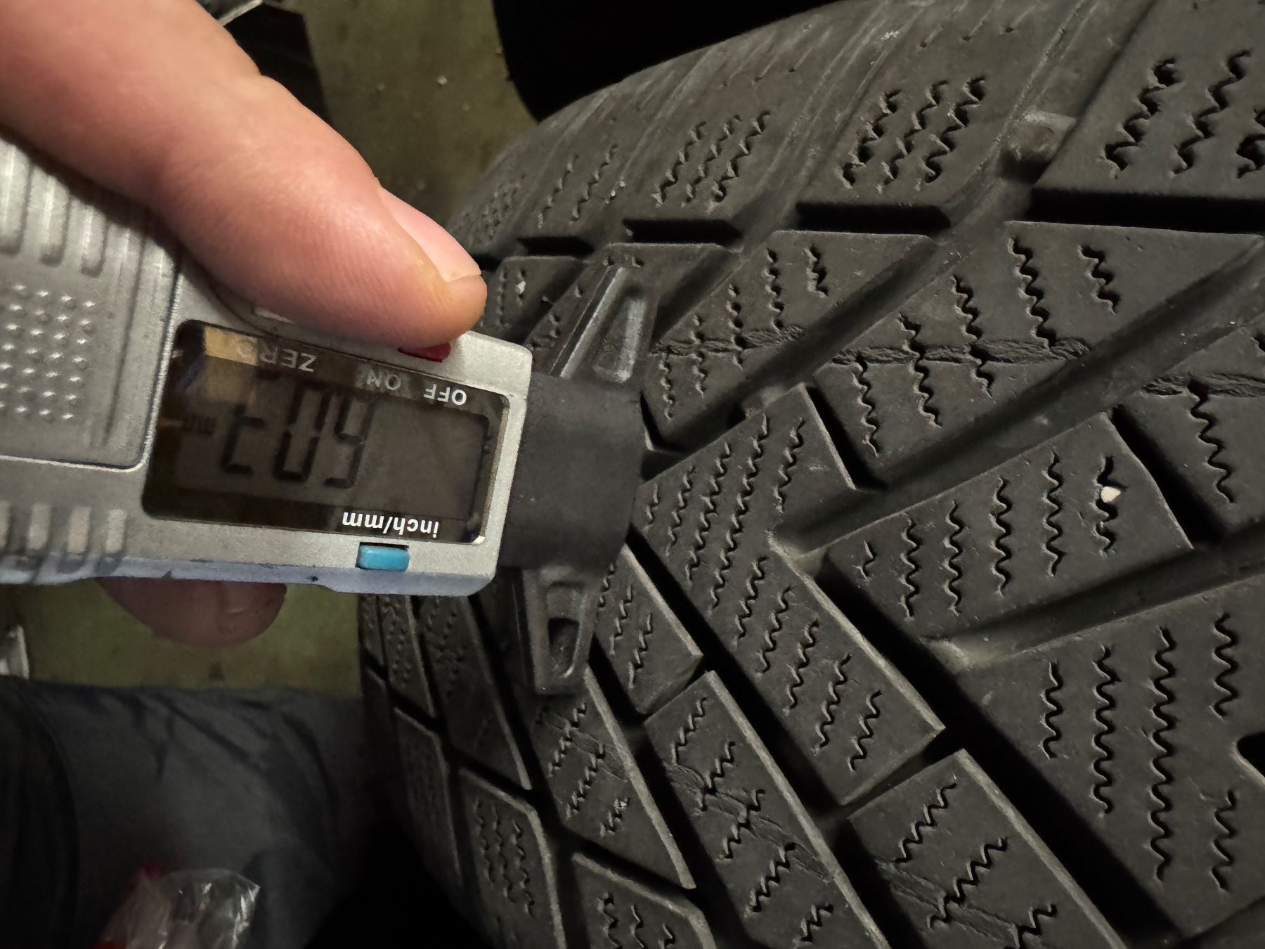 Pneus & Roues: 195/65R15 – D'occasion à Widen par Dinero02 5