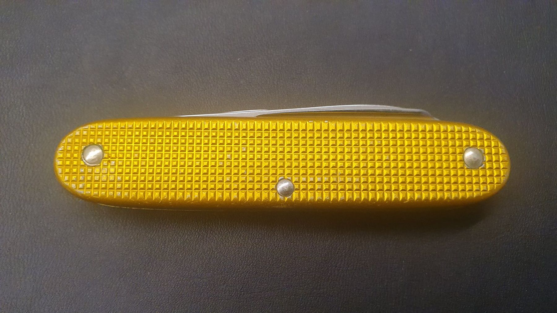 Victorinox Taschenmesser: Ein Victorinox Alox Messer old Cross / Bugnard – Gebraucht aus Härkingen von MarianneSi 1
