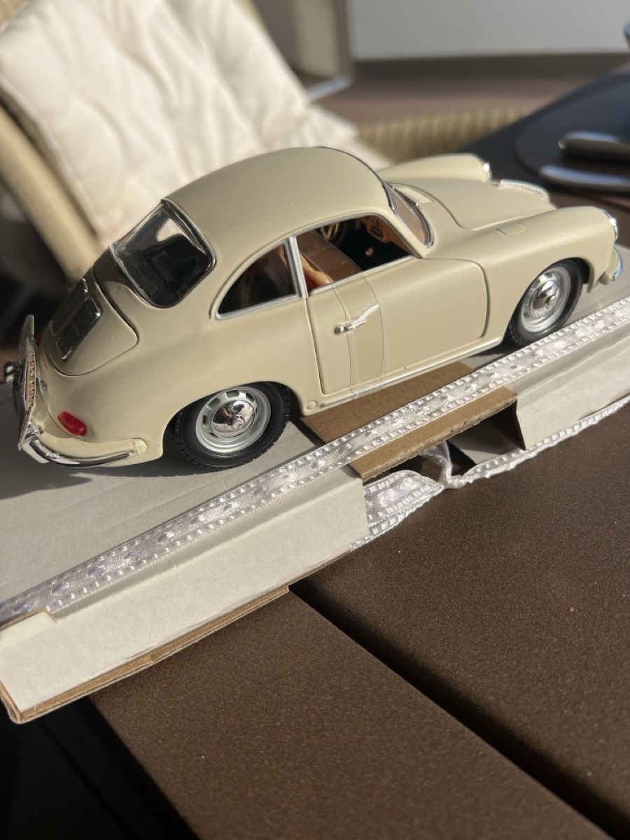 Porsche Modellautos: Classic Porsche Car Model Beige New  – Neu (gemäss Beschreibung) aus Luzern von TIsabel 4