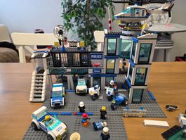 LEGO City Polizeistation (7498) City Hubschrauber u.u.und