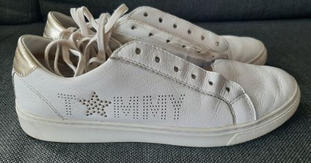 Tommy Hilfiger White Leather Trainers. Size 38.