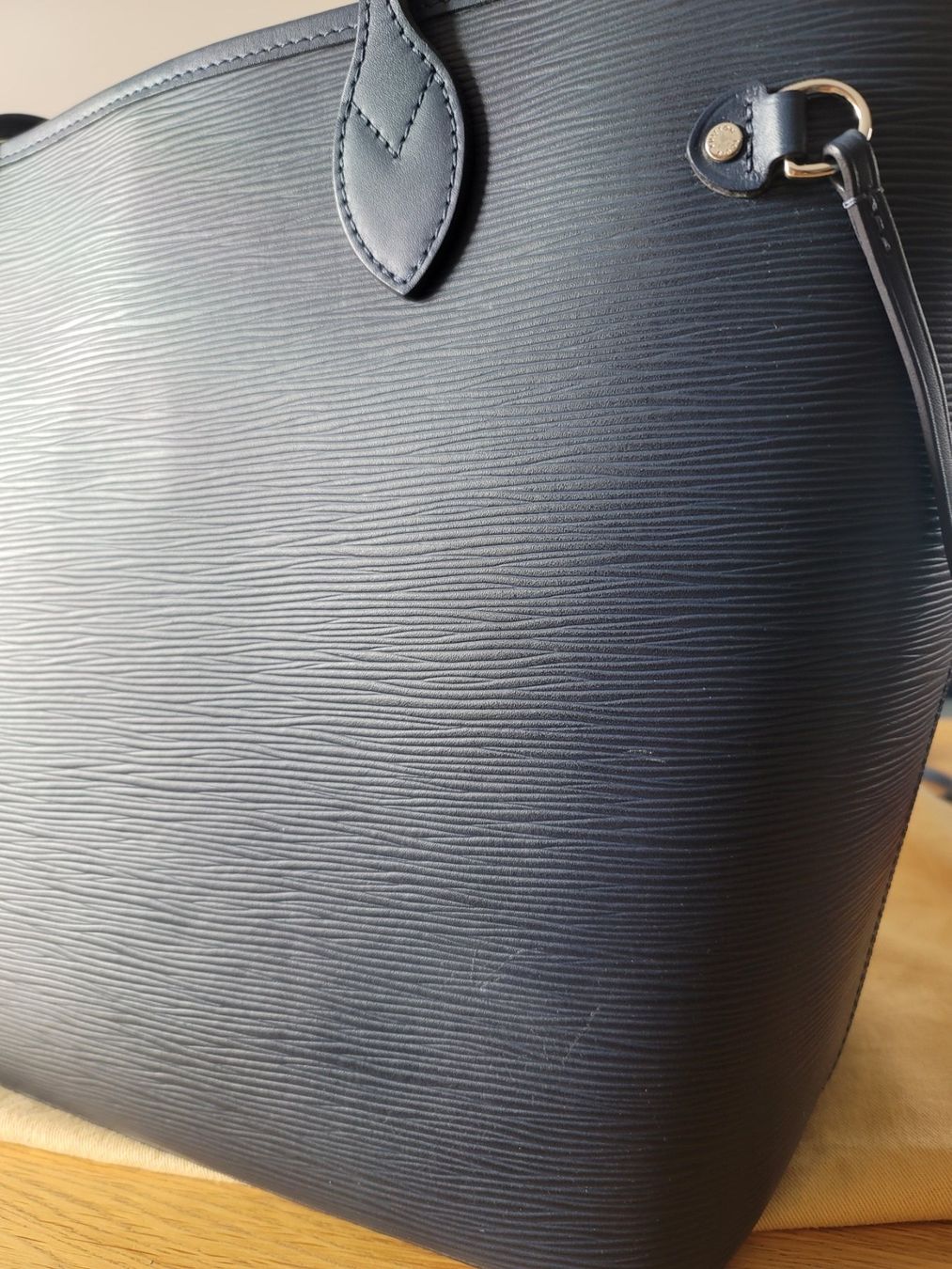 Louis Vuitton Borse da donna: Louis Vuitton Neverfull Epi Indigo – Usato da Neuendorf venduto da fiestashorty84 7