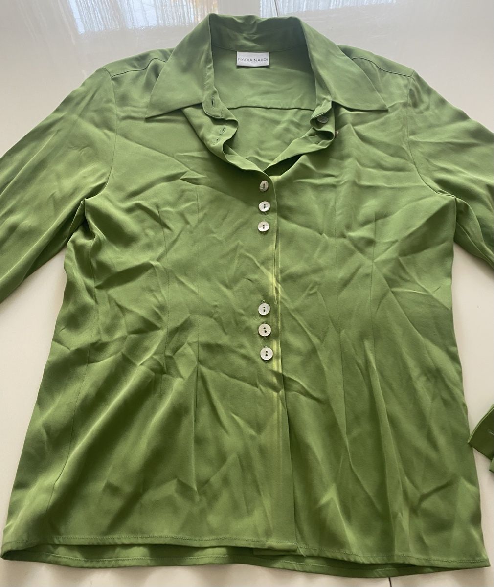 Blusen: 100% Seiden Bluse 🌸 – Gebraucht aus Opfikon von Luis144 2