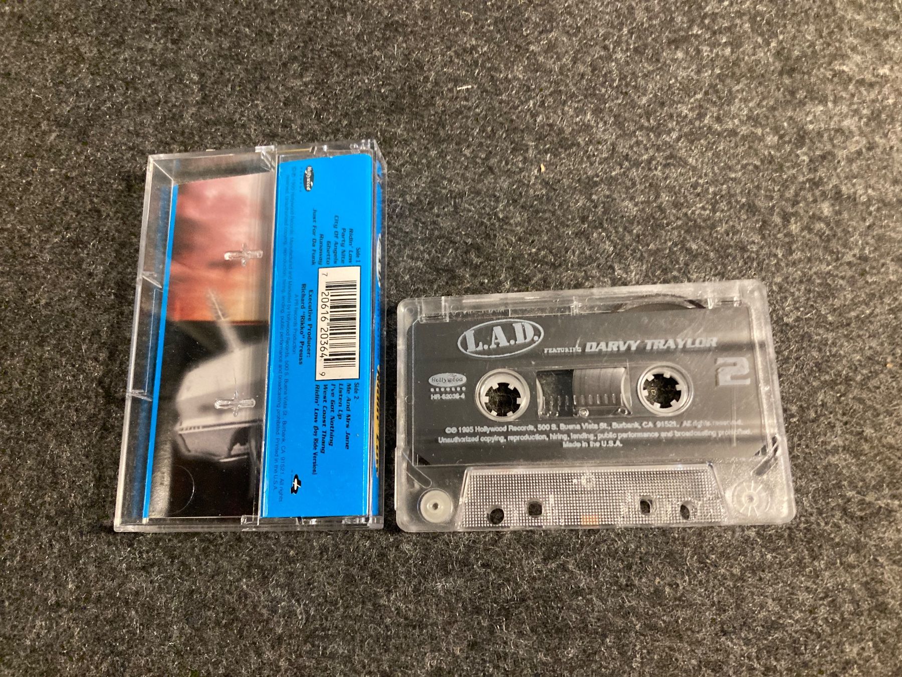 Musicassette: L.A.D. Featuring Darvy Traylor - Ridin' Low (MC) – Usato da Fribourg venduto da Karushi 4