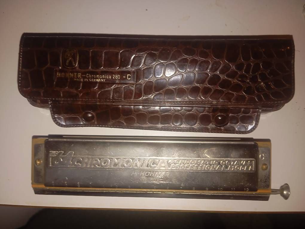 Hohner Musikinstrumente: Hohner Chromonika 64 4 Oktaven – Gebraucht aus Basel von Petergunn