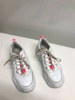 Turnschuhe Grösse 33
