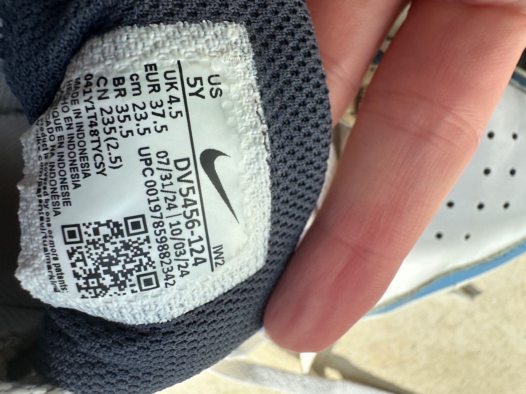 Nike Scarpe da uomo: Nike Sneakers multi-coloured used condition – Usato da Laufen venduto da krissym 3