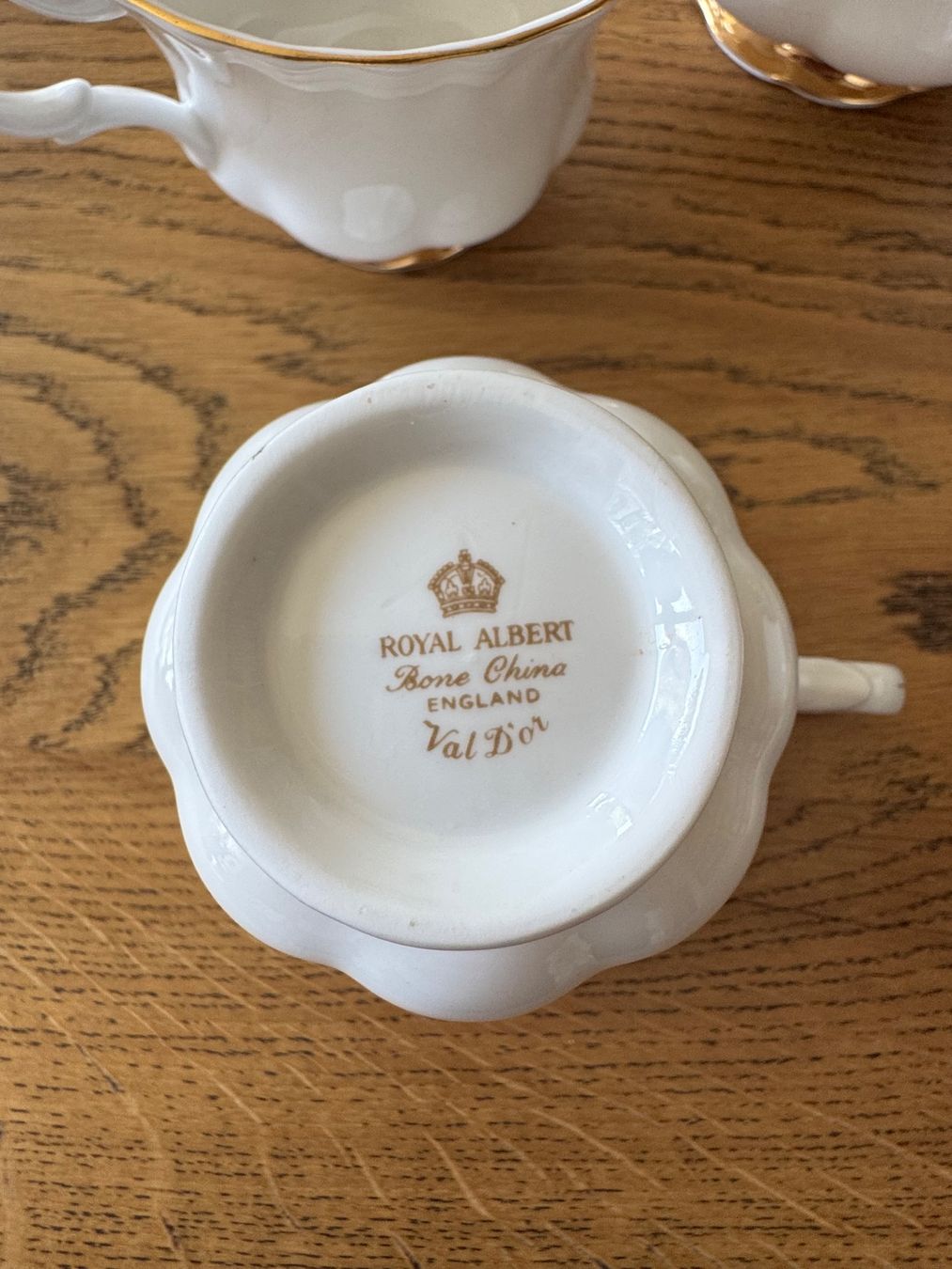 Royal Albert Set di piatti: Royal Albert Val D’or Kaffeeset – Usato da Balsthal venduto da armenharut 3