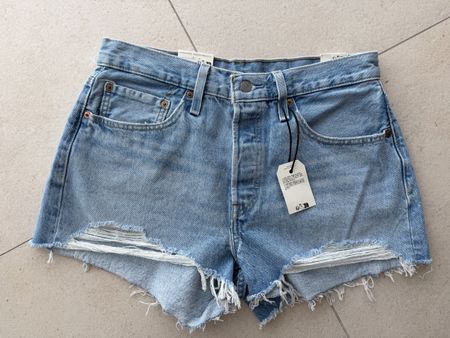 LEVI‘S 501 Shorts Gr 30 NEU