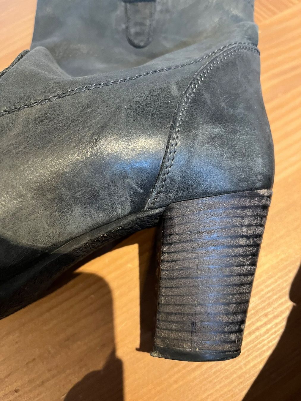 Damenschuhe: Graue Lederstiefeletten, Grösse 37 – Gebraucht aus Oberrohrdorf von Anuschka5 1