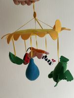 Mobile Bébé en feutre, motifs variés - comme neuf!