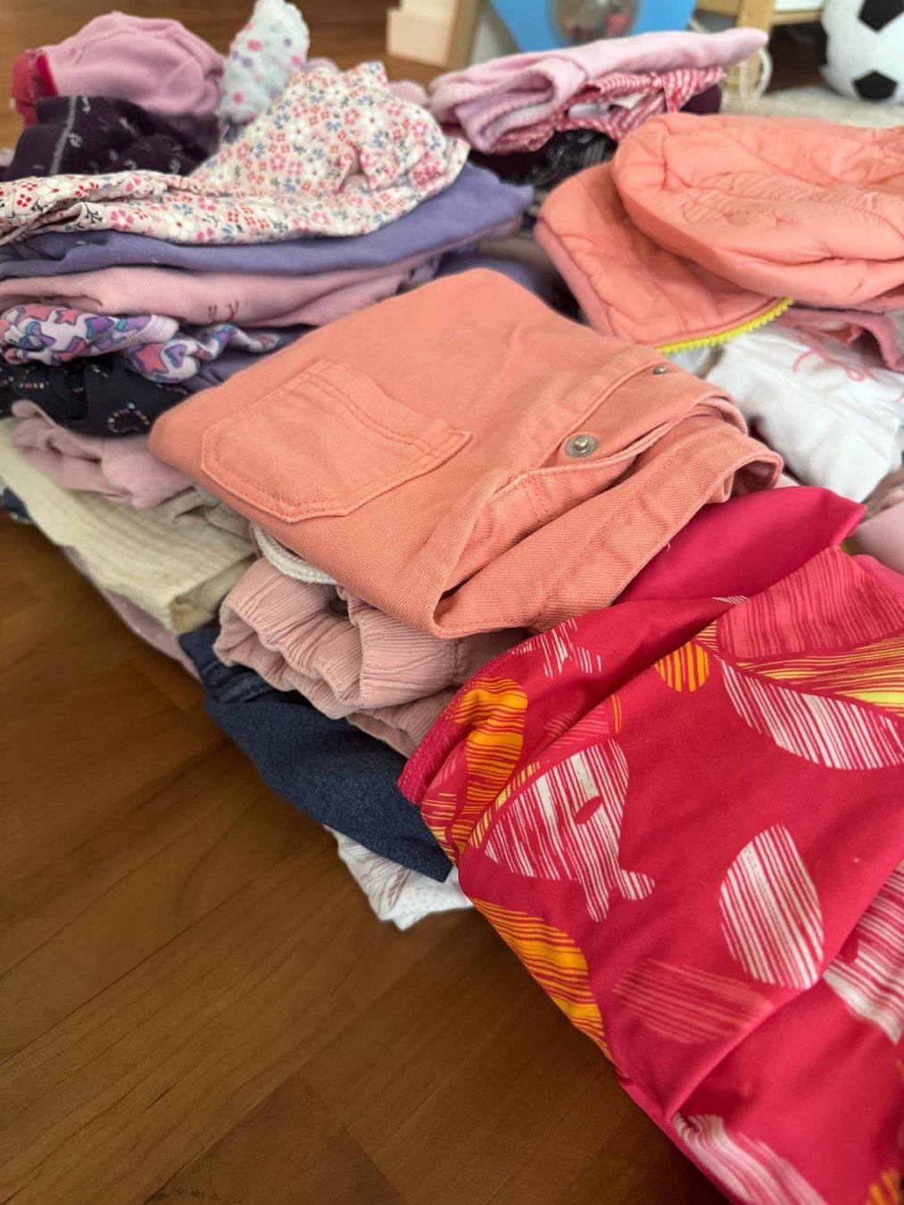 Lotti & Set di vestiti: Kleiderpaket Mädchen Grösse 74 – Usato da Hinwil venduto da Bbudget 6