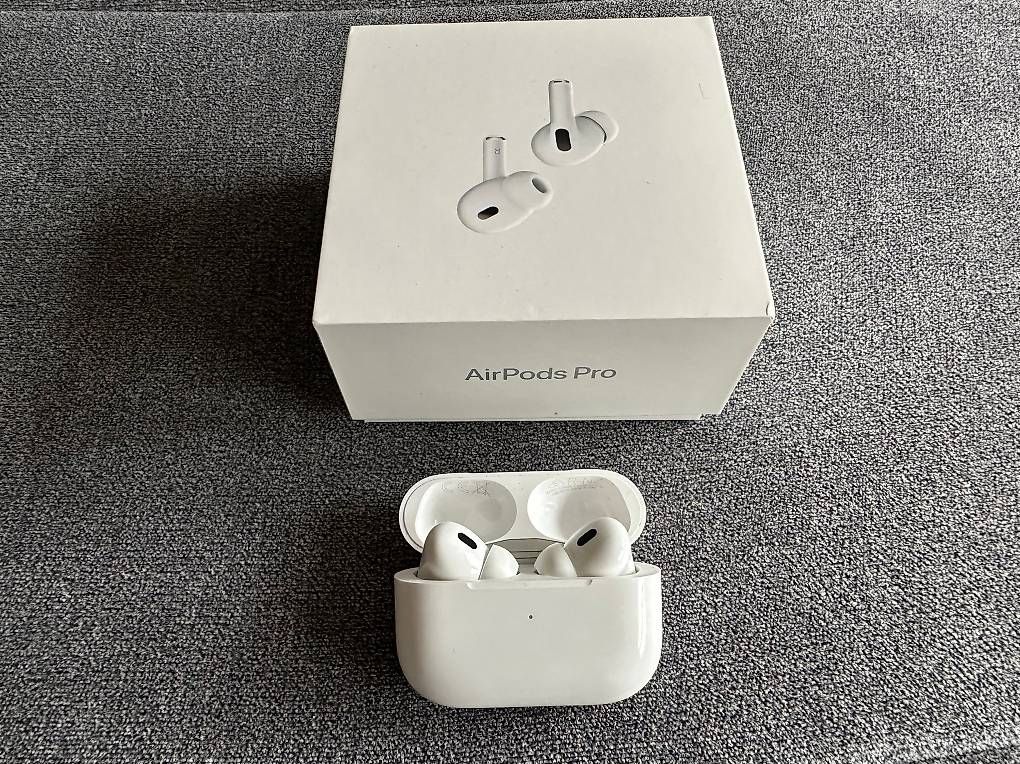Apple Cuffie: Apple Airpods Pro 2 – Nuovo (secondo la descrizione) da Baar venduto da jpromps 1