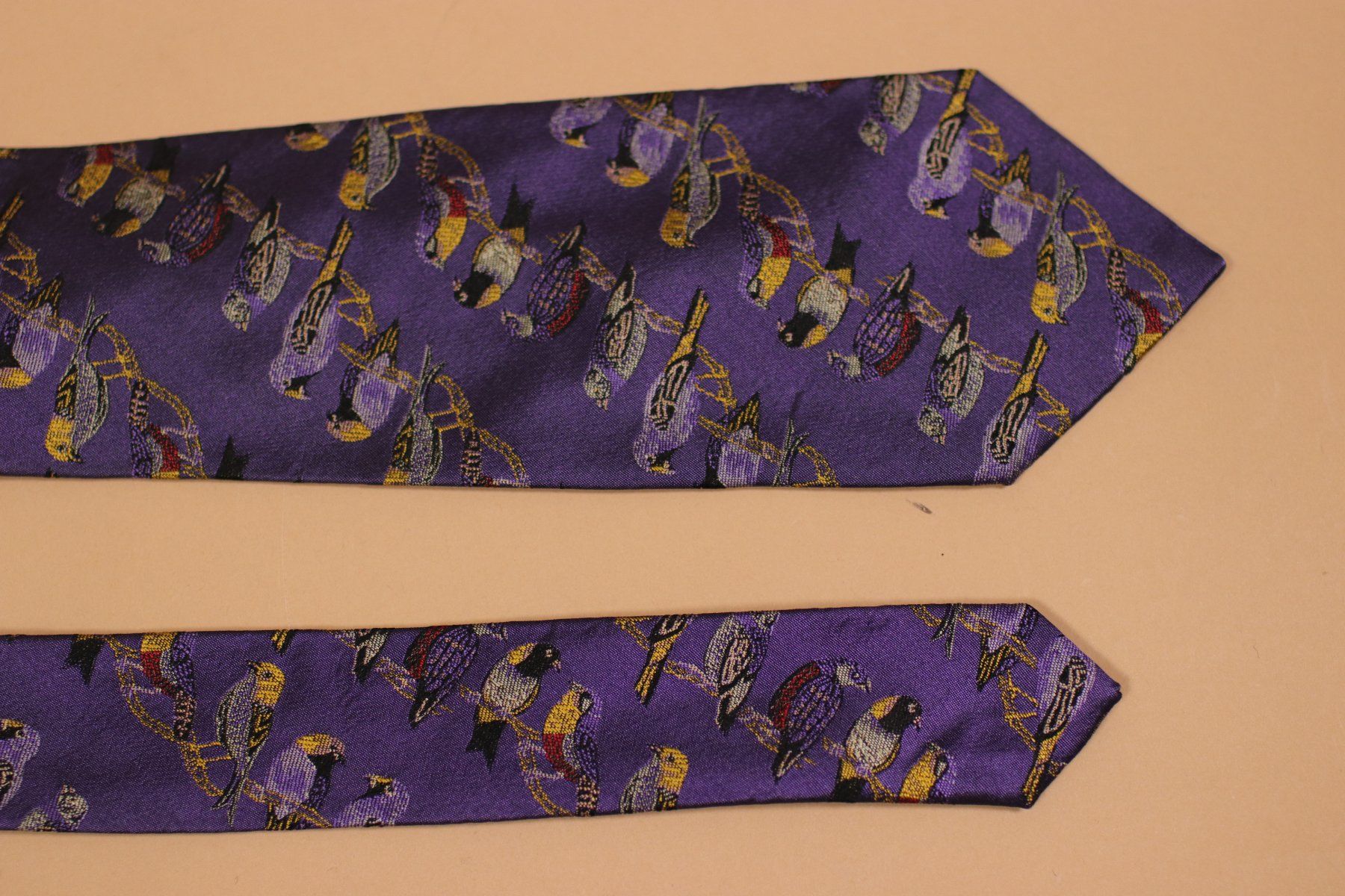 Fabric Frontline Cravates: vintage FABRIC Silk Tie – D'occasion à Hombrechtikon par BAZ-Vintage