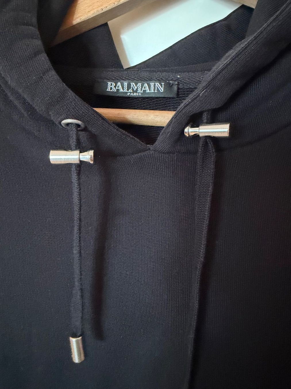 Balmain Maglioni & Felpe: Sweat à capuche noir Balmain unisexe – Usato da Crissier venduto da seikoruby 1