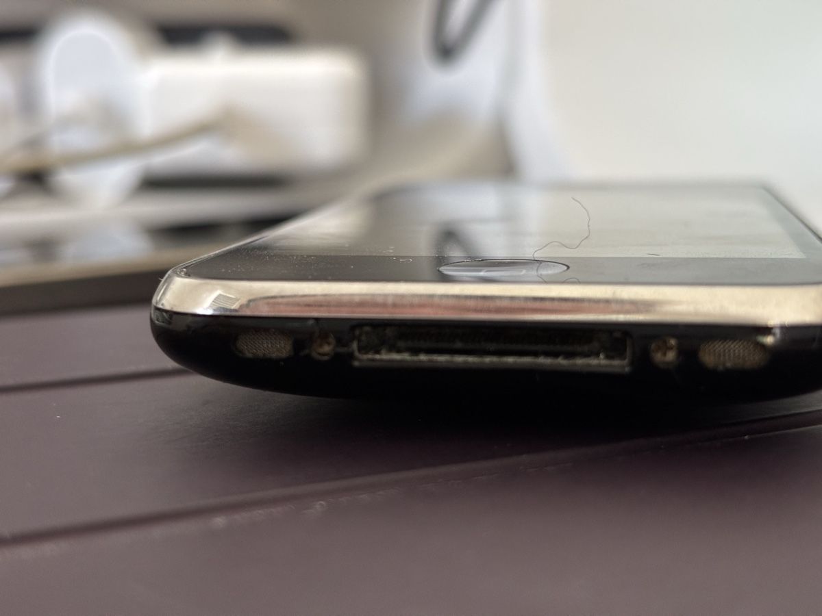 Apple Handys / Smartphones: iPhone 3GS – Defekt aus Basel von dav_9vty 3