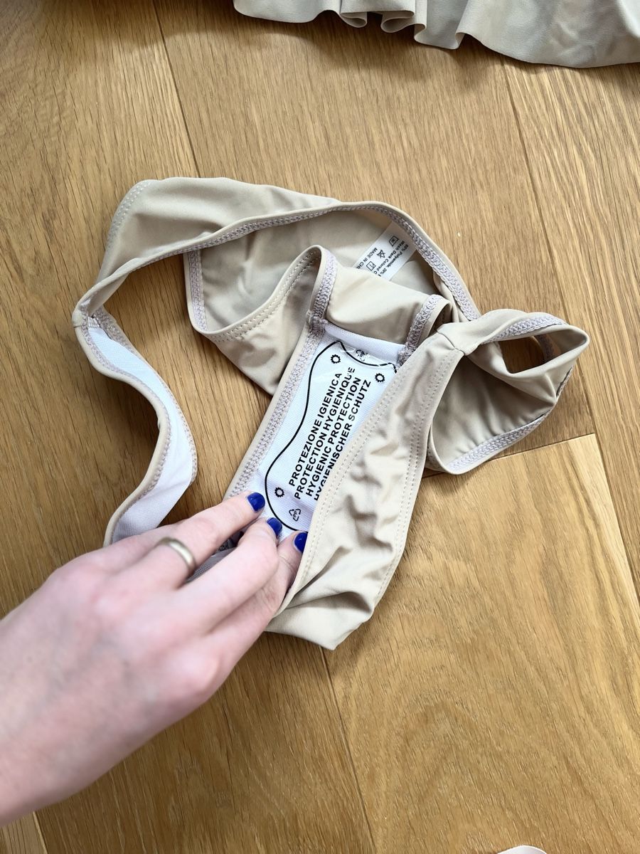 Badekleider & Bikinis: Badekleid – Neu und originalverpackt aus Dotzigen von White_Warrior 3