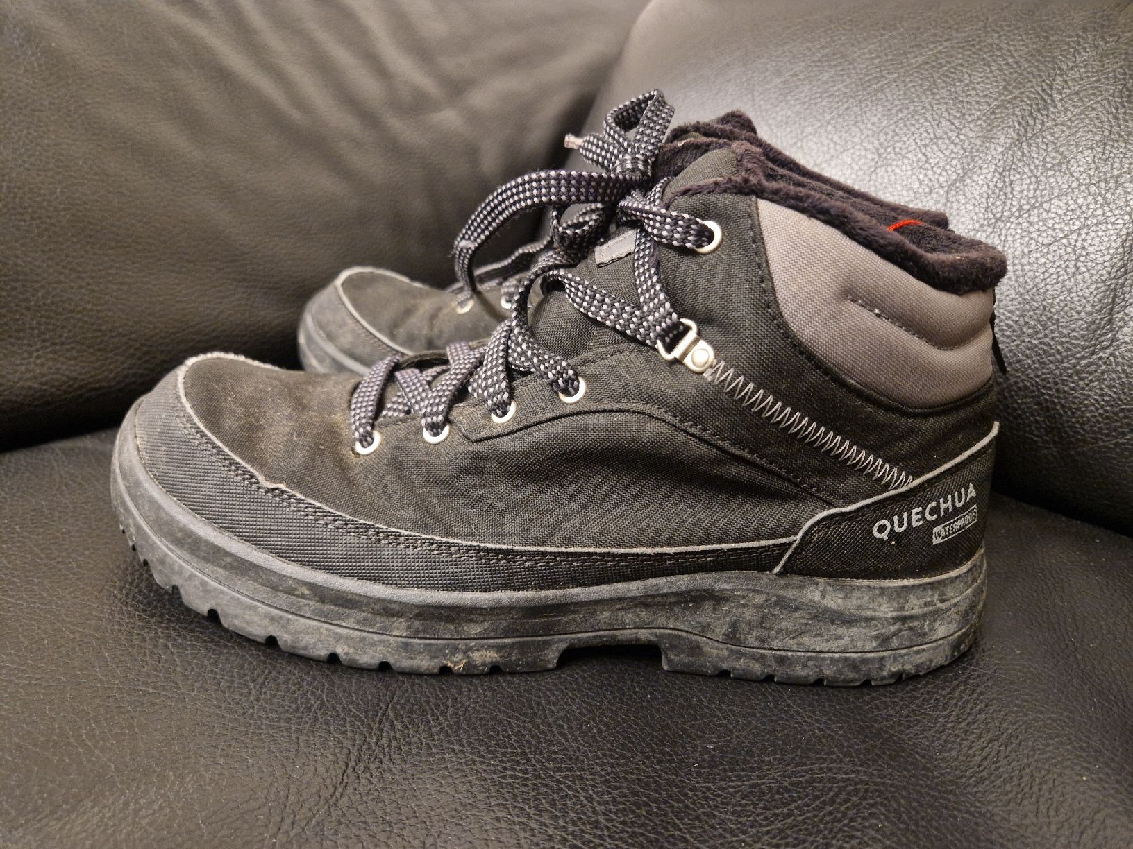 Chaussures hommes: Chaussures d'hiver Quechua, pointure 43 – D'occasion à Penthaz par Sosotroc