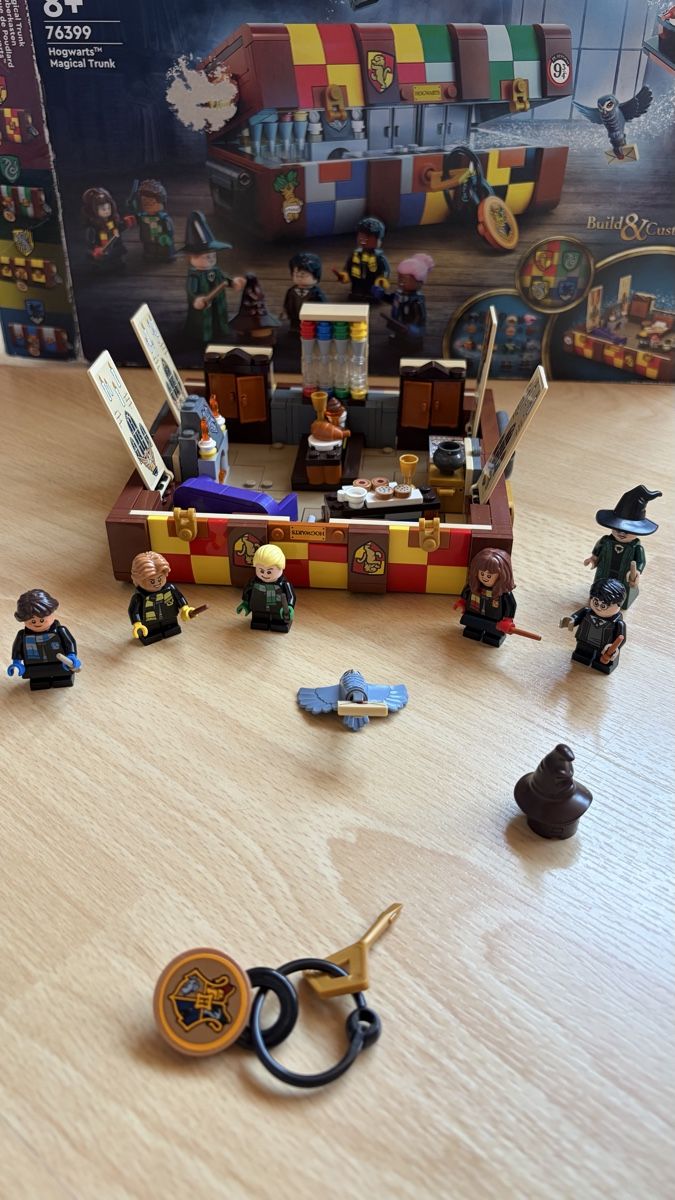 Lego Giocattoli: LEGO Harry Potter 76399 Hogwarts Magical Trunk – Usato da Walenstadt venduto da Smokyboy