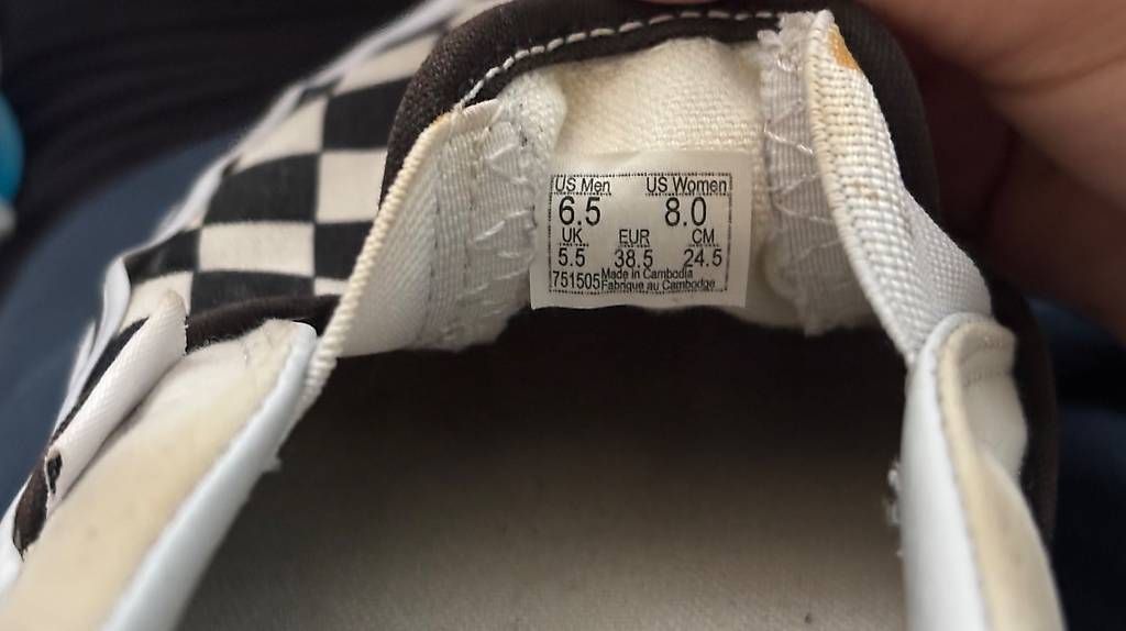 Scarpe da uomo: Vans slip on crème/noires – Usato da Châtel-St-Denis venduto da leacherre 3