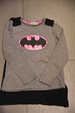 Batman Shirt für Mädchen mit abnehmbarem Umhang Gr. 122