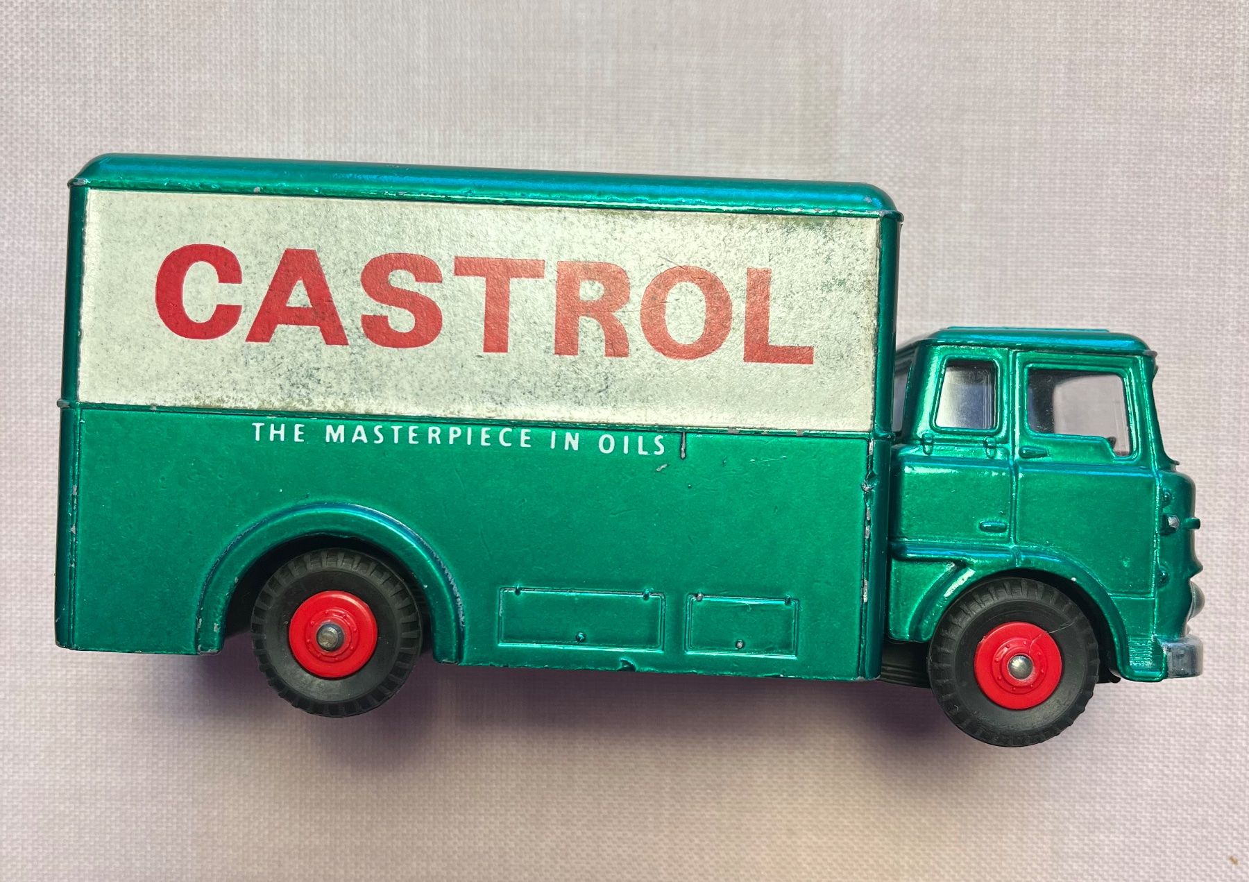 Dinky Toys Modellini d'auto: Dinky Toys Bedford T.K. Box Van 450 – Usato da Roggwil TG venduto da Jolivon63