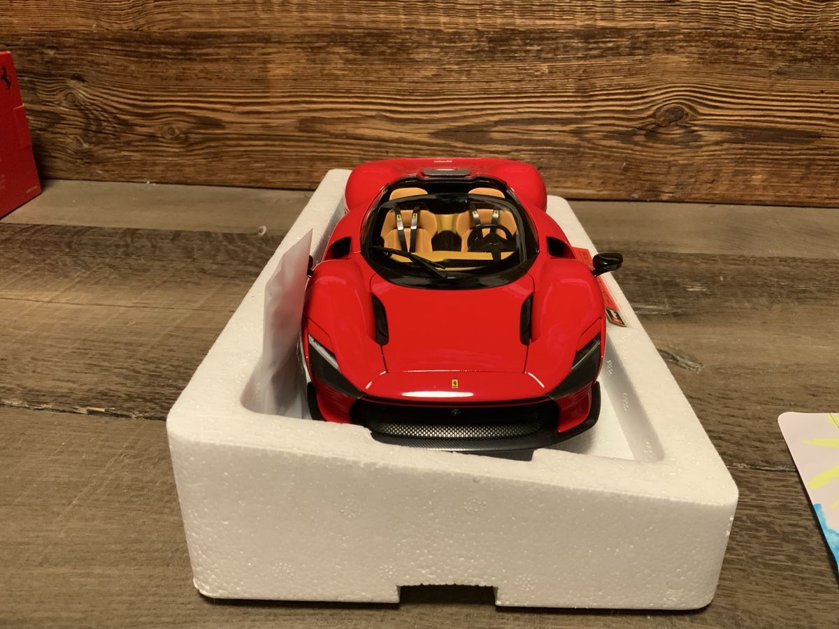 Bburago Modellini d'auto: Ferrari Daytona SP3 1:18 Bburago – Nuovo e nell'imballaggio originale da Verbier venduto da sar_rwt6 4