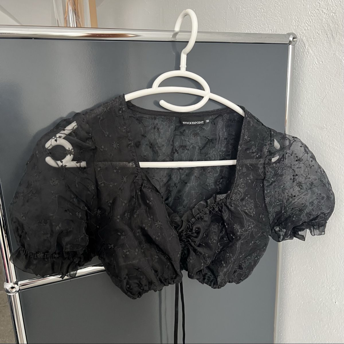 Kostüme: Dirndl mit Bluse Stockerpoint Grösse 36 schwarz rot – Gebraucht aus chur von Ika11 6