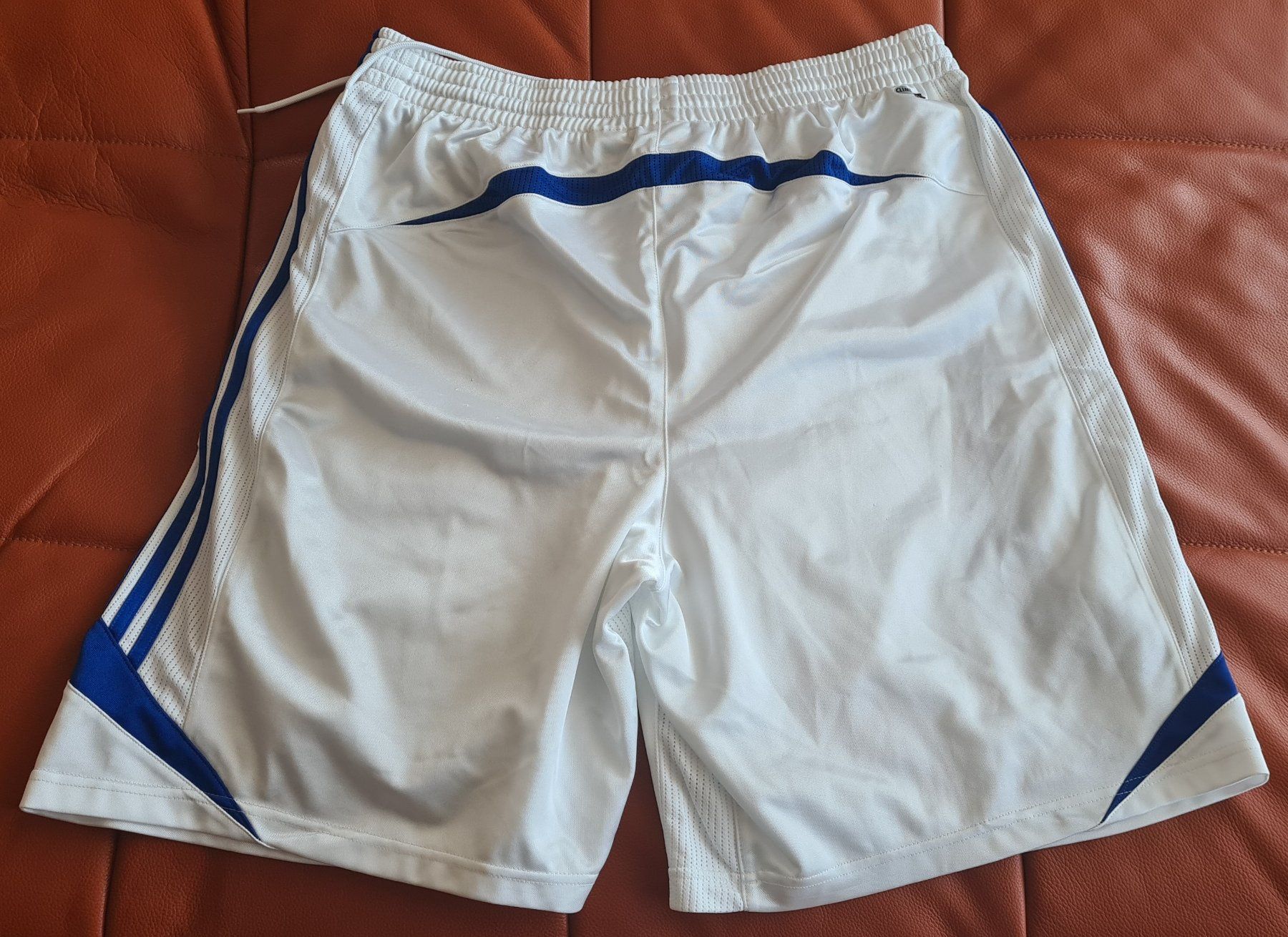 Adidas Pantaloni: adidas Sporthose extra Grosse Grösse XLT – Usato da Zürich venduto da Agios 1