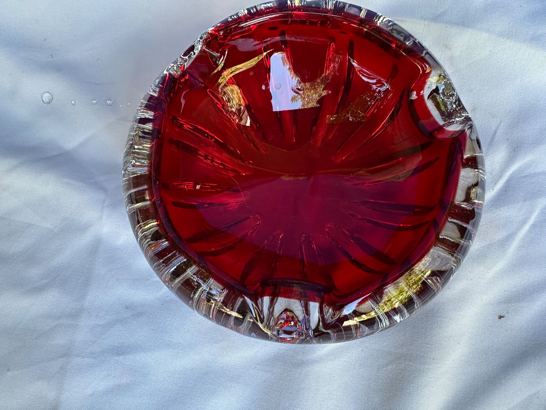 Gläser: Cendrie en verre rouge Murano  rubis, design élégant – Gebraucht aus Lausanne von artnouveau04
