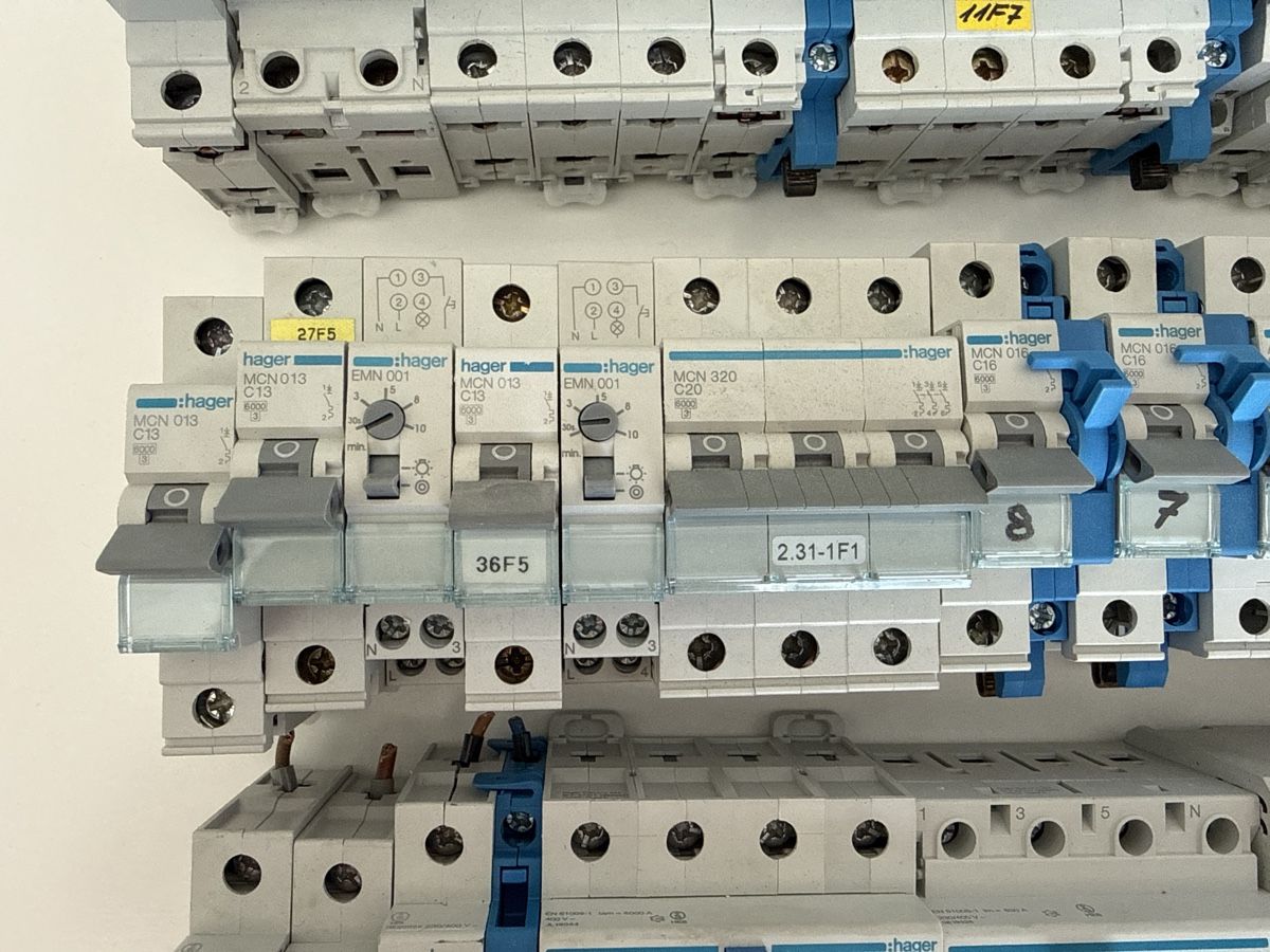 Hager Alimentazione elettrica: Hager, ABB Fi/FI-LS/LS etc.  – Usato da Amriswil venduto da ahu_w8qc 3