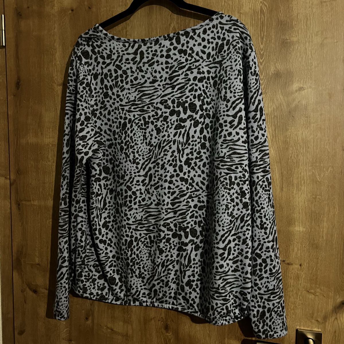 Maglioni & Felpe: Sweatshirt Pullover Langarm Animalprint – Usato da Chur venduto da noe_mh8b 3