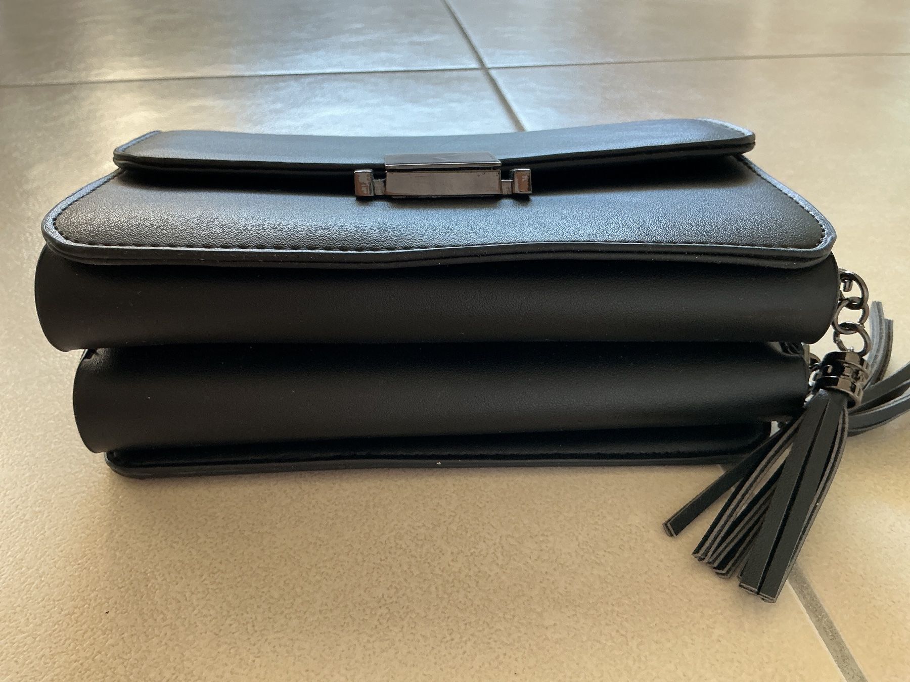 Sacs femmes: Tasche schwarz – D'occasion à Frauenfeld par Stehojen 3
