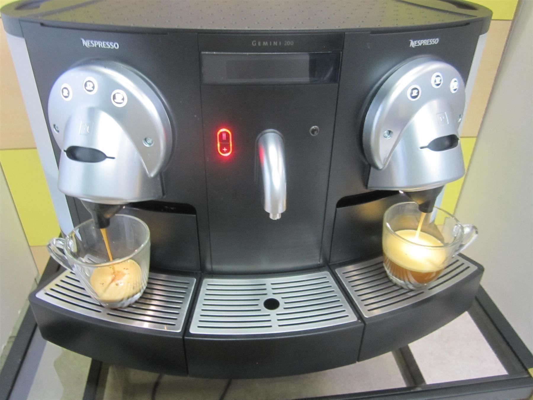 Macchine per caffè & Macchine per espresso: Nespresso Professional CS 200 AB*SERVICE – Usato da Hochdorf venduto da Toni_M 4