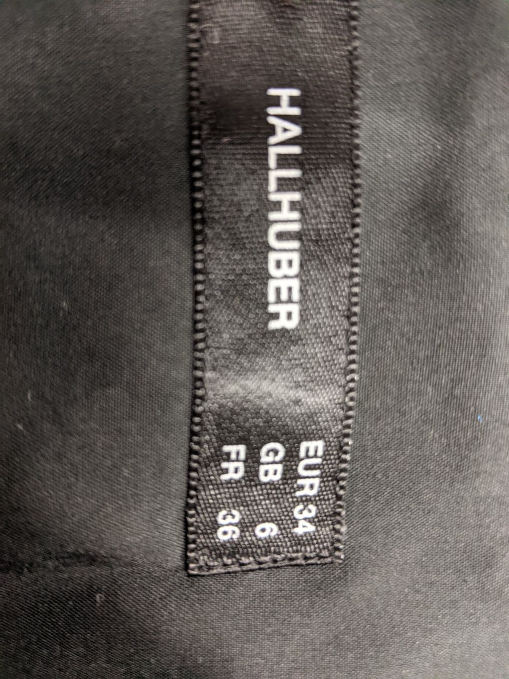 Hallhuber Vestiti: Tweed Damenkleid GR 34 – Usato da Langnau am Albis venduto da Judithsebi 5