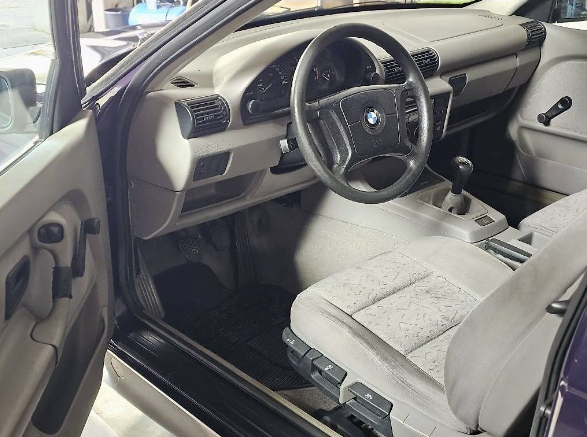 BMW Automobili: Gepflegter BMW 316i Compact E36 1. Hand – Usato da Worb venduto da Pierre93 2