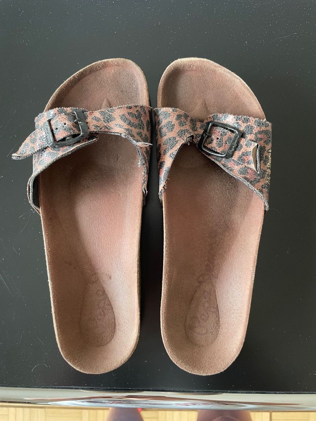 Damenschuhe: Leo Muster Sandalen – Gebraucht aus Basel von schnudibu