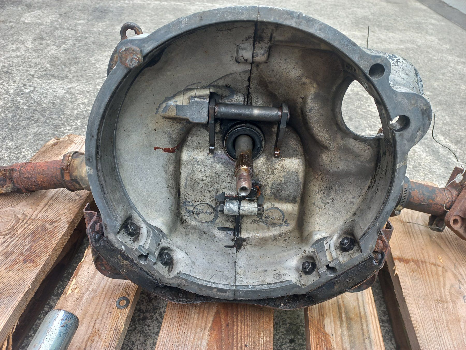 Volkswagen Tutti pezzi di ricambio auto: Oldtimer VW Käfer Getriebe / Hinterachse verm ca.1953 - 1956 – Usato da DULLIKEN venduto da Lerchclassicdulliken 1