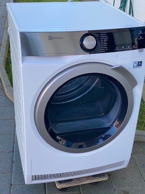 Electrolux Asciugatrici: Waschtrockner ELECTROLUX WT SL4 E 300 /10 kg – Usato da Niederhasli venduto da Tigerproduct