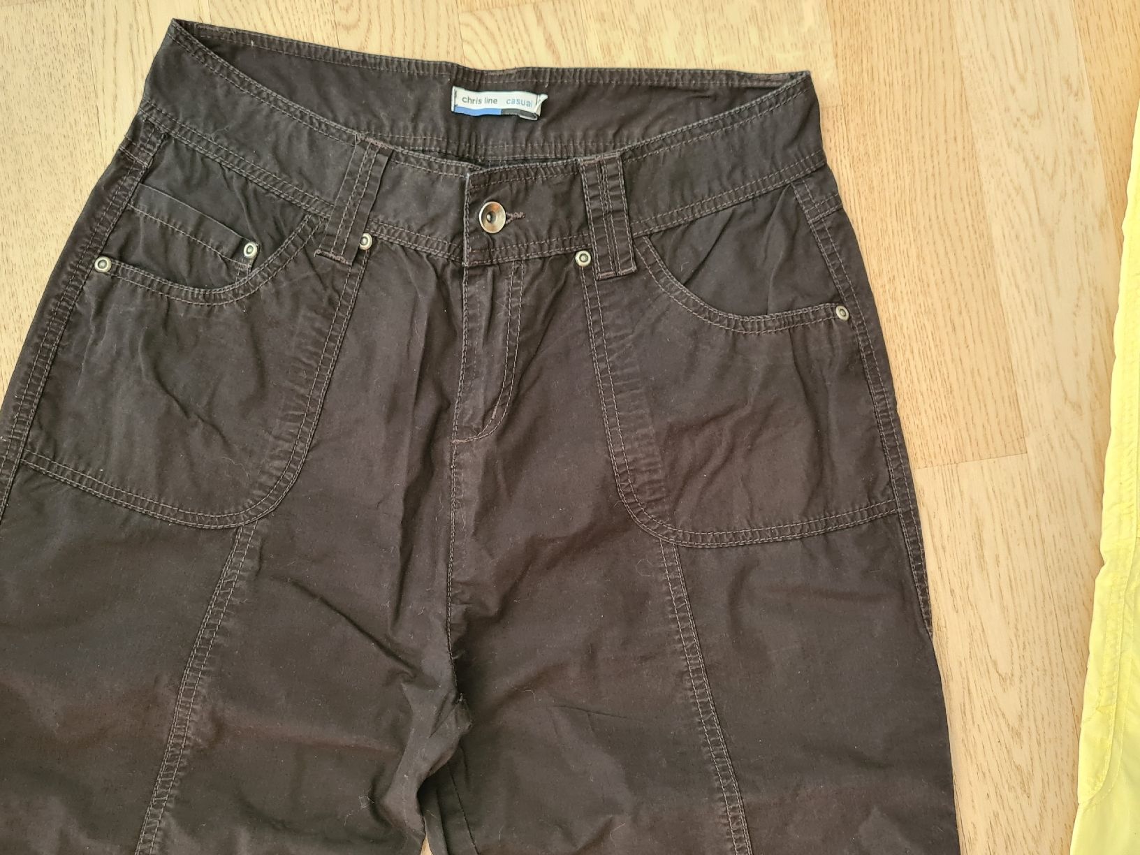 Pantaloni: 2 Damen Hosen Gr. 38 – Usato da Steinen venduto da turbogeiss99 9