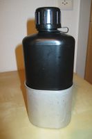 Schweizer Armee 95 Feldflasche mit Becher