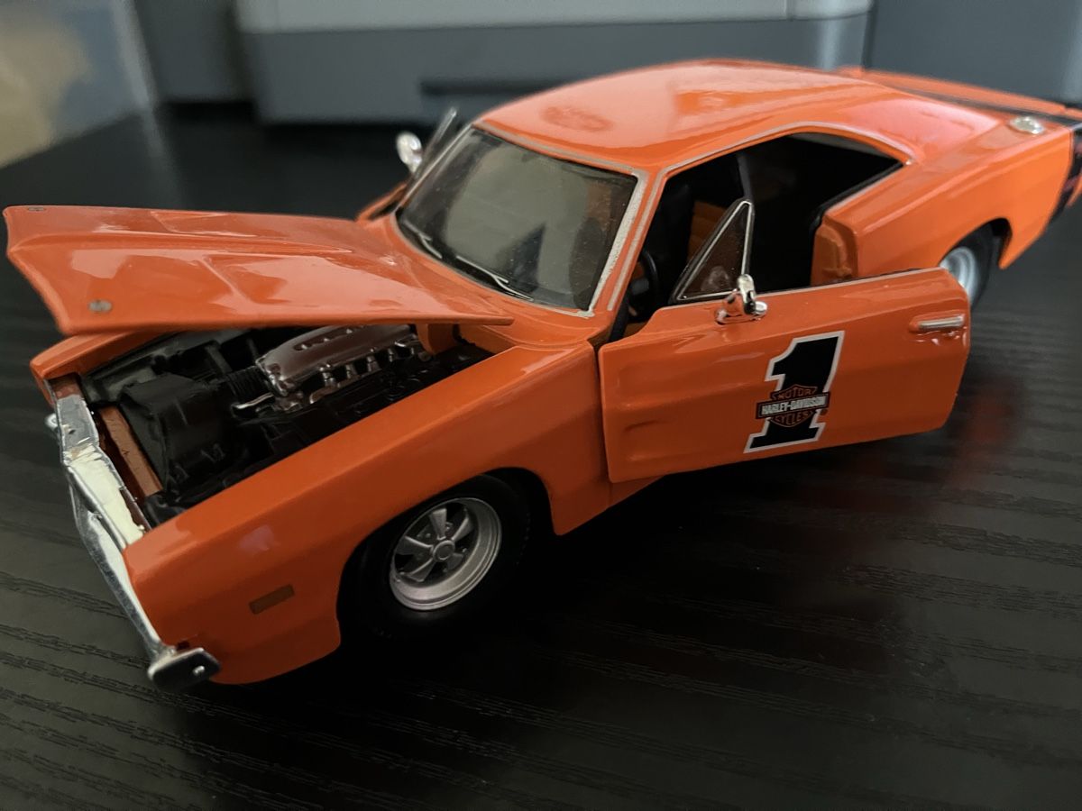 Dodge Modellini d'auto: Dodge Charger R/T.  1:25 – Usato da Rümlang venduto da Papamoll4 3